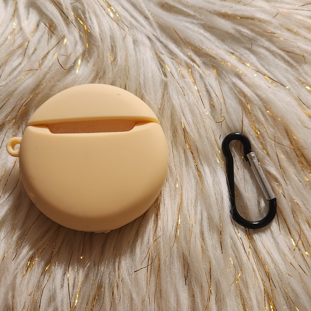 AirPods Case - Picture 3 of 4